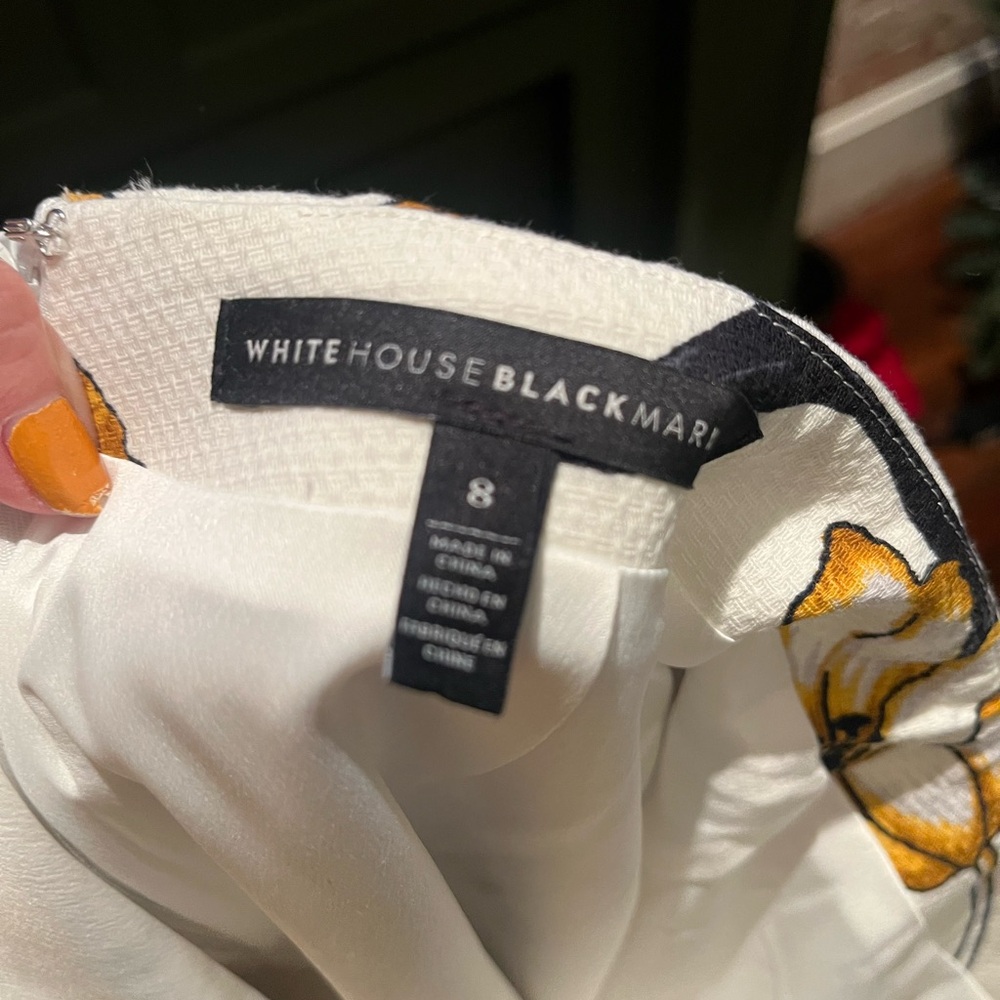 White House Black Market Cream and Black Floral Pencil Skirt - Picture 4 of 4